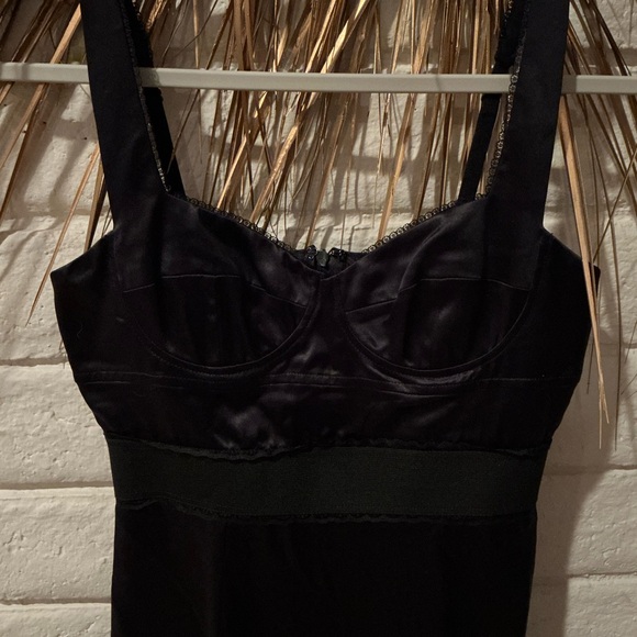 Reformation Aberdeen Dress Midi Dress - Picture 2 of 9